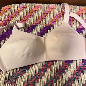 Lululemon Bra (34D)